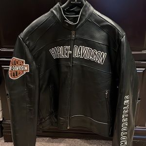 Men’s Harley Davidson leather jacket